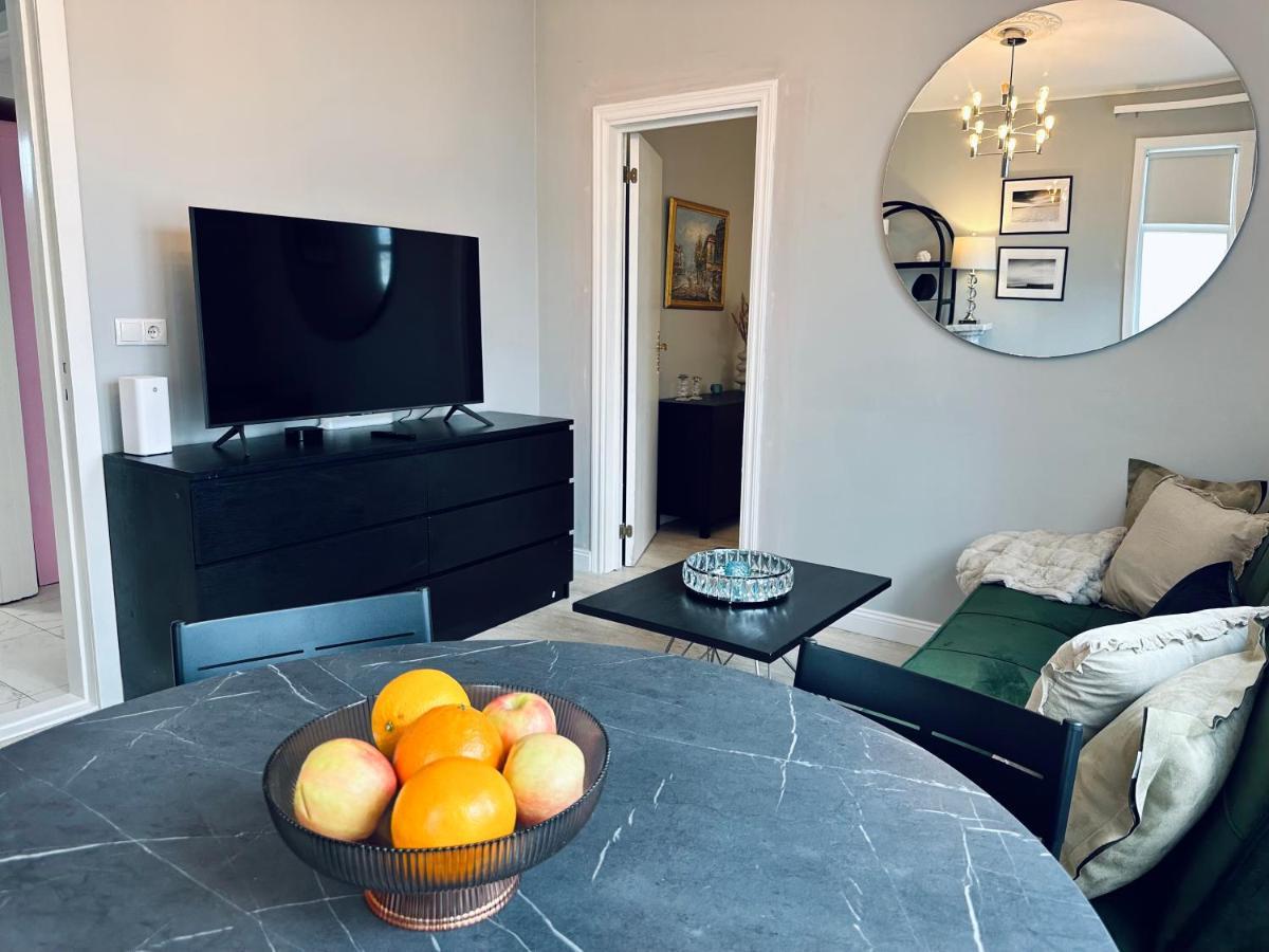 Castle Inn Apartments - Downtown كيفلافيك المظهر الخارجي الصورة
