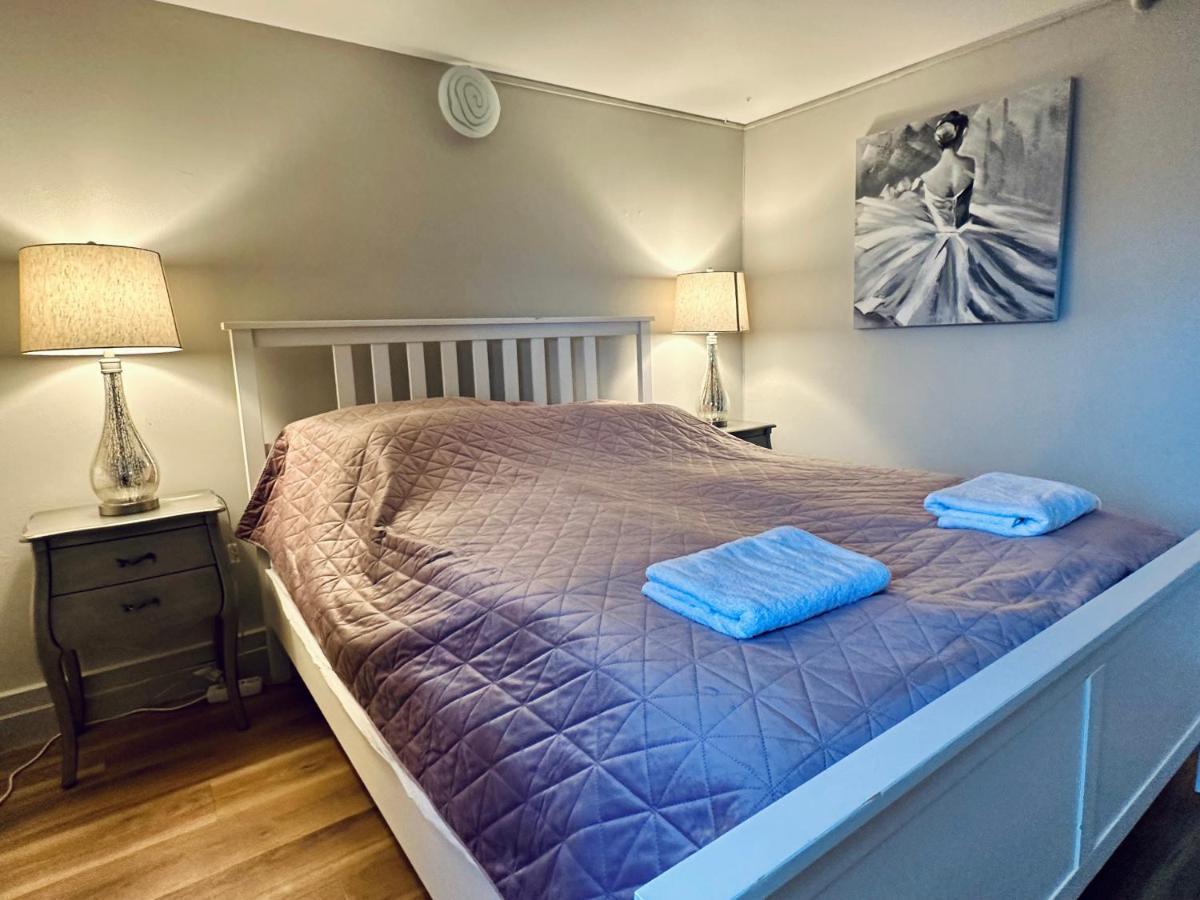 Castle Inn Apartments - Downtown كيفلافيك المظهر الخارجي الصورة