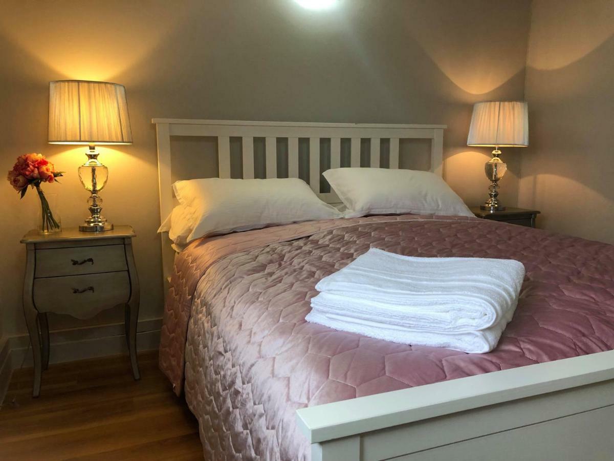 Castle Inn Apartments - Downtown كيفلافيك المظهر الخارجي الصورة